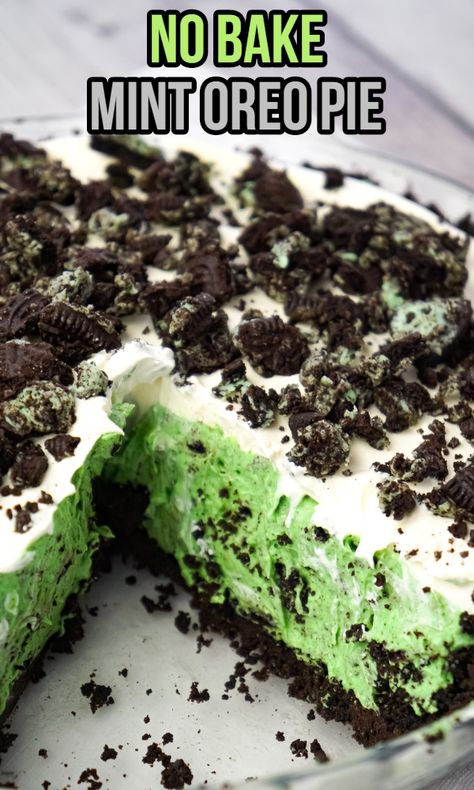 Mint Oreo Pie is an easy no bake dessert recipe with a creamy mint Oreo pudding filling, topped with Cool Whip, all in an Oreo crust. Mint Oreo Fluff Dessert, No Bake Mint Oreo Cheesecake, Mint Desserts Easy, Oreo Crust Pie Recipes, Oreo Pie Crust Desserts, Green Dessert Ideas, Mint Oreo Dessert, Mint Dessert Recipes, Colorful Dessert Recipes