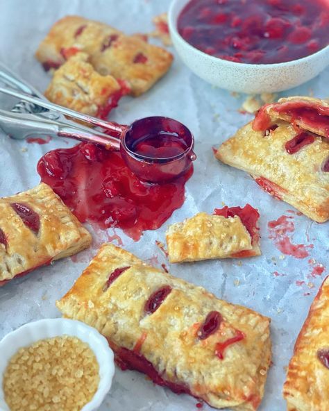 Lara Jean’s Cherry Turnovers from PS I Still Love You -Create & Recreate Lara Jean Turnovers Recipe, Cherry Turnover Recipe, Cherry Pie Turnovers, Lara Jean Cherry Turnovers, Things To Make With Jam, Lara Jean Baking Recipe, Lara Jean Baking, Lara Jean Recipes, Summer Bakes