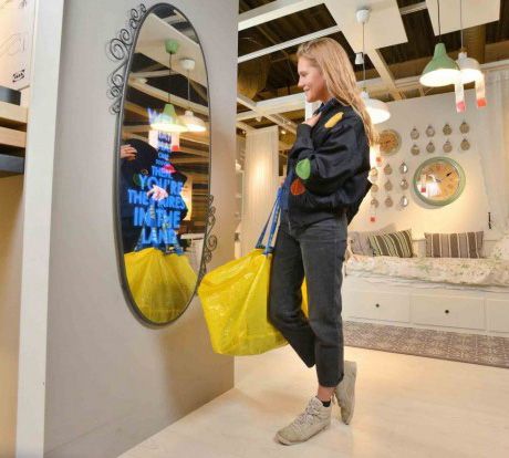 IKEA Just Reinvented the Mirror in a Crazy Cool Way Motivational Mirror, Interactive Mirror, Modern Kids Furniture, Ikea Mirror, British Accent, Best Pictures, Motion Sensor, The Mirror, Kids' Room