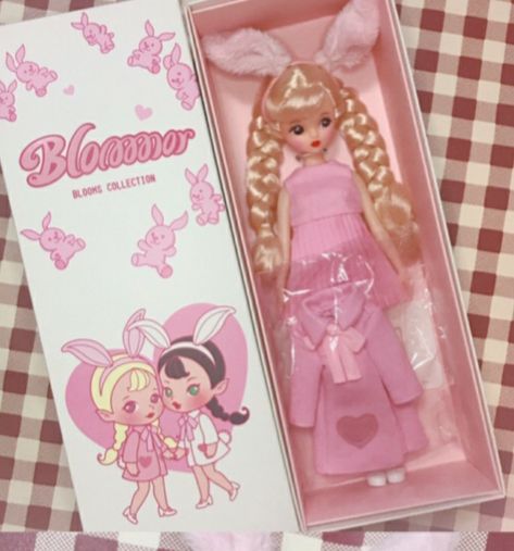 Doll Box Packaging, Doll Packaging, Doll Therapy, Asian Dolls, Victorian Dolls, Asian Doll, Dream Doll, Tiny Dolls, Doll Repaint