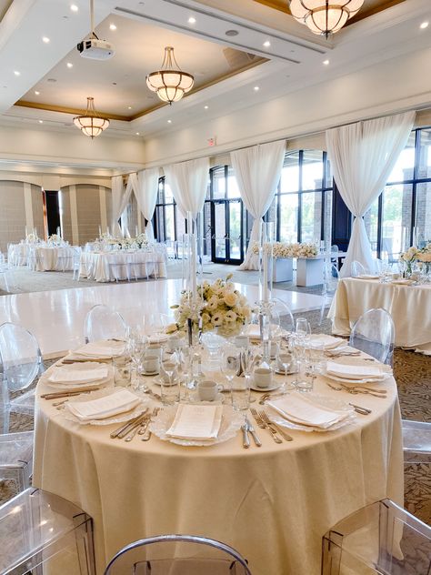 Eagles Nest Golf Club Wedding, Country Club Wedding Decor, White Summer Wedding, Country Club Reception, Wedding Reception Layout, Wedding Reception Hall, Reception Layout, Elegant Summer Wedding, White Weddings Reception