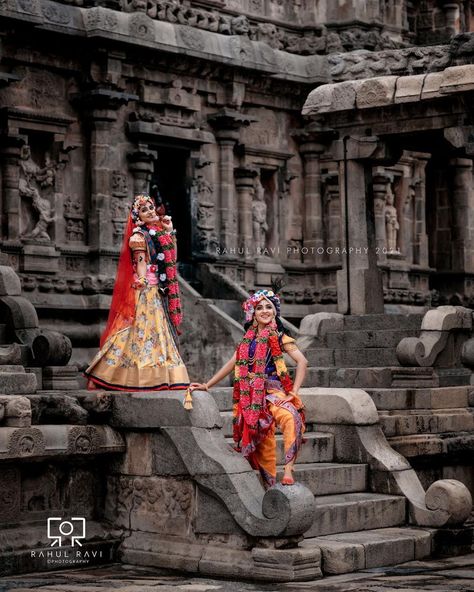 Hindu Cosmos — Radha Krishna Airavatesvara Temple, Darasuram,... Radha Astmi Images, Radha Astmi, Airavatesvara Temple, Narayan Laxmi, Krishna Photoshoot, Janmashtami Photos, Hindu Cosmos, Temple Photo, Profile Picture Images