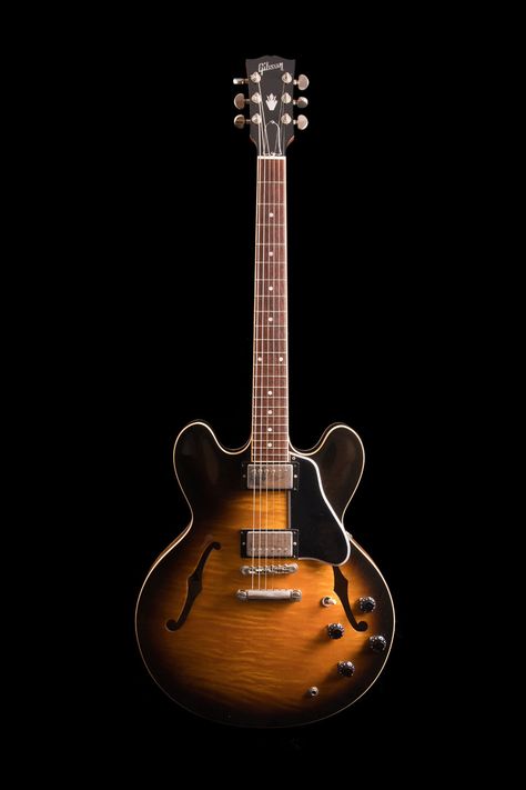 1998 Gibson ES-335-sUNBURST Gibson Es 335 Sunburst, Gibson 335 Vintage, Pretty Guitars, Gibson Es 335, Epiphone Guitars, Types Of Guitar, Gibson Es, Guitar Pics, Gibson Guitar