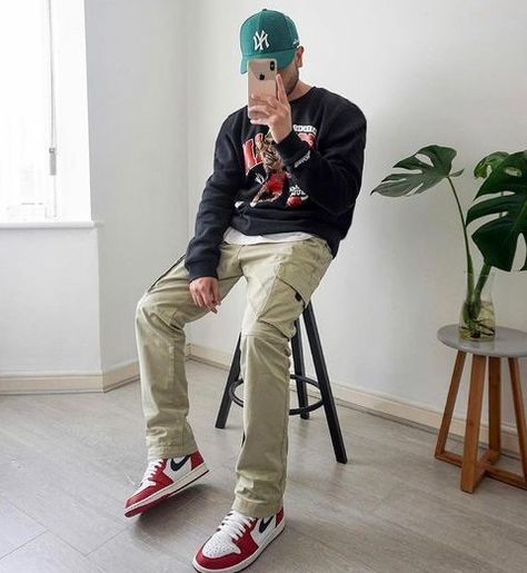 Jordan 1 Outfit Men Summer, Jordan 1 Chicago Outfit, Jordan 1 Outfit Men Style, Outfit Jogger, Jordan 1 Outfit Men, Men Graduation Outfit, Men Streetwear Fashion, Jordan Quotes, Sneakers Outfit Men