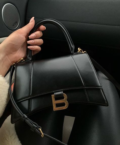 Designer Bags Balenciaga, Balenciaga Bags Aesthetic, Balenciaga Hourglass Bag, Balenciaga Black Bag, Balenciaga Classic City Bag, Handbag Hardware, Aesthetic Bags, Luxury Bags Collection, Hot Bags