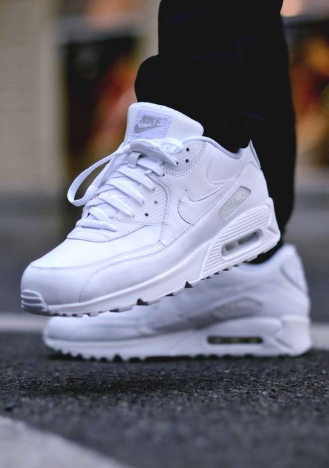 Air Max 90 Nike Air Max 90 White, Nike Air Max Sneakers, Nike Air Max White, Baskets Nike, Best Shoes For Men, Nike Free Shoes, Nike Shoes Outlet, Mens Nike Shoes, Nike Lebron