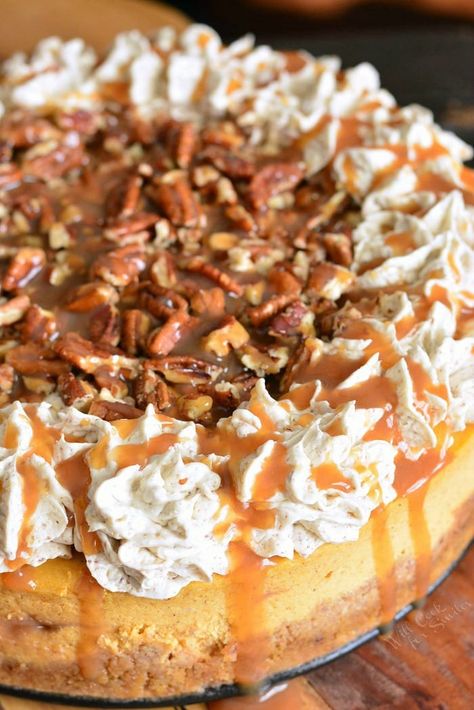 Pecan Buttercream Frosting, Caramel Pumpkin Cheesecake, Cheesecake Pecan, Pecan Cheesecake Recipes, Pumpkin Pecan Cheesecake, Pecan Pumpkin, Caramel Pumpkin, Pecan Cheesecake, Pumpkin Cheesecake Recipes