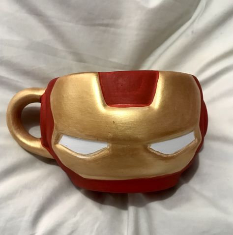 Marvel Items, Ceramics Ideas, Ceramics Ideas Pottery, Dark Side, Iron Man, Ceramic Mug, Diy Decor, Batman, Marvel