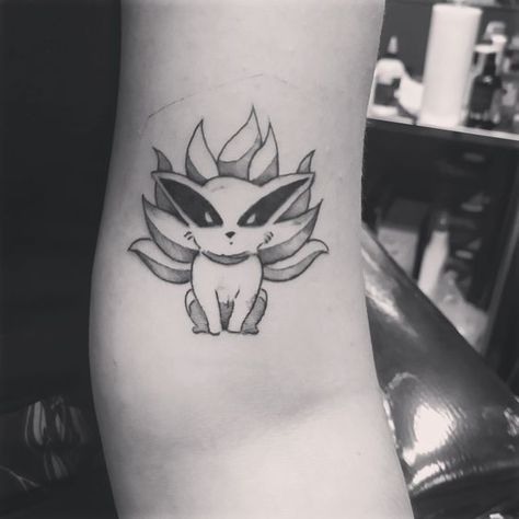 Kurama Tattoo Ideas, Kurama Naruto Tattoo, Naruto Kurama Tattoo, Kurama Tattoo Design, Naruto Tatoos Ideas, Small Naruto Tattoo Ideas, Kurama Tattoo, Anime Tattoos For Men, Baby Kurama