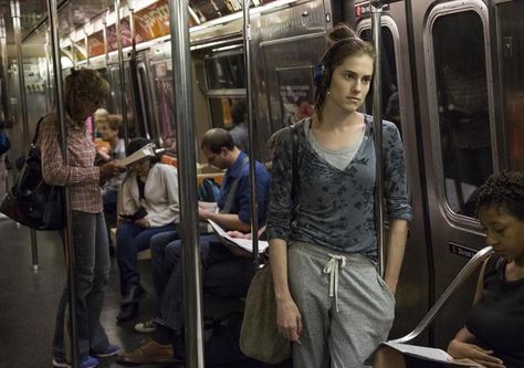 Allison Williams in "Girls." Girls Hbo, Christopher Abbott, Scene Aesthetic, Abercrombie Girls, Allison Williams, Lena Dunham, Man Repeller, Valley Girls, Busy City