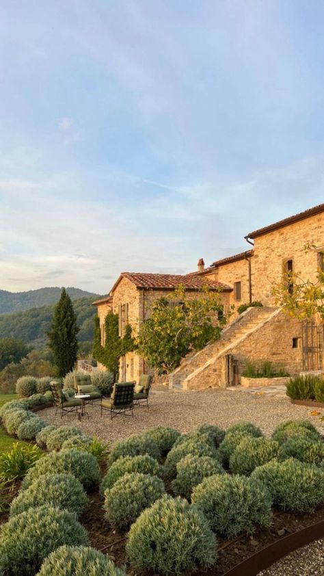 Tuscany Aesthetic, Italian Vineyard, Vineyard House, European Summer Aesthetic, Summer Aesthetics, Tuscany Villa, Dream Mansion, Italy Tuscany, All Too Well