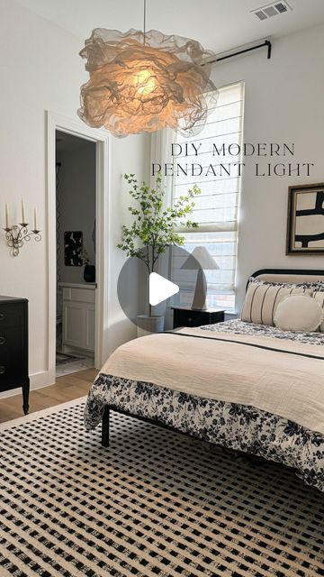 Alexa Mason & Elizabeth Novoa | Neutral Home Decor on Instagram: "DIY MODERN PENDANT LIGHT 💡   Comment “PENDANT” and be sure you’re following us to receive a dm with a link to everything we used for this DIY! ❤️  SAVE this reel for our “how-to”! 🛠️ we needed a new pendant shade for this guest bedroom so we set out to DIY one! This mesh screening was very inexpensive and easy to work with. All we did was cut it to our desired length, fold it over on itself a few times to create layers, cut a hole in the center for our light kit to go through, then we scrunched the mesh to give it its shape. Last we decided to paint ours white and we installed it with an extra large bulb 😍 this project was so easy and we loved the way it turned out! ✨  OG Creator: @thibaultmao   #homedecorlovers #diyhomed Diy Bedroom Lighting, Diy Pendant Light Shade, Pendant Lighting Living Room, Pendant Lighting Living, Diy Hanging Light, Mesh Lighting, Parisian Interior, Diy Pendant Light, Diy Home Projects