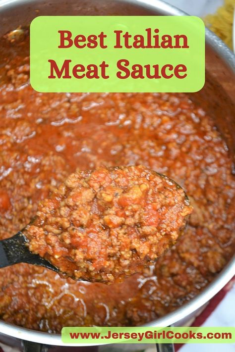 Zoodles Spaghetti, Pasta Meat Sauce, Ground Beef And Italian Sausage, Italian Spaghetti Sauce, Meat Sauce Recipe, Italian Meat Sauce, Homemade Meat Sauce, Sausage Sauce, Pasta With Meat Sauce