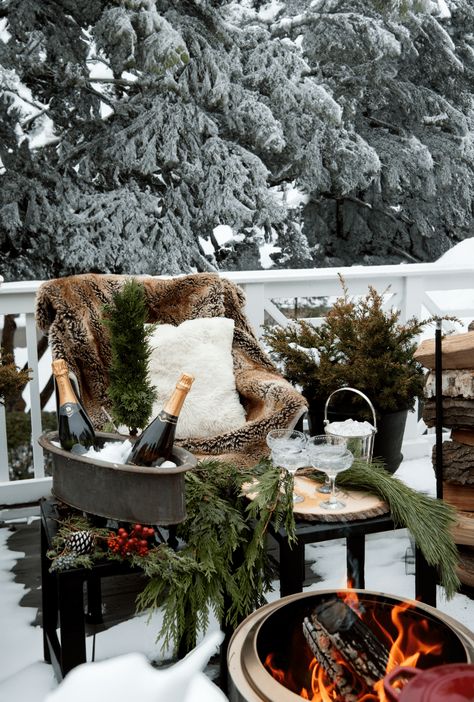 Create the Ultimate At-Home Après Ski Experience | Artful Living Magazine Apres Ski Theme Party Decor, Vintage Ski Chalet, Apres Ski Wedding Theme, Apres Ski Party Theme Birthday, Vintage Apres Ski Aesthetic, Ski Chalet Christmas Decor, Apres Ski Event, Apres Ski Birthday Party, Après Ski Party