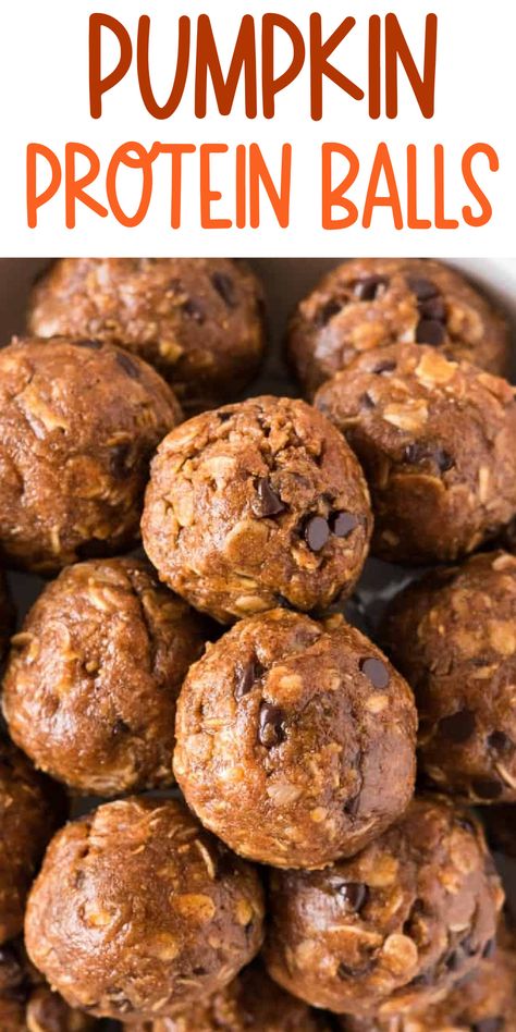 These pumpkin energy balls taste like bites of pumpkin spiced cookie dough. An easy wholesome fall snack! Pumpkin Cookie Dough, Fall Recipes Snacks, Pumpkin Energy Balls, Healthy Fall Snacks, Pumpkin Balls, Pumpkin Oats, Protein Balls Recipes, Bake Pumpkin, Butter Cinnamon