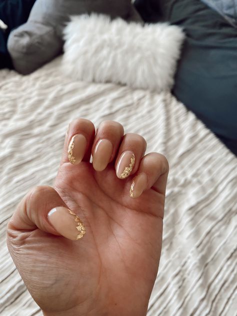 Nude Nails With Gold, Gold Tip Nails, Gold Gel Nails, Nails With Gold, Unghie Nail Art, Gold Nail, Homecoming Nails Acrylic, Foil Nails, Homecoming Nails