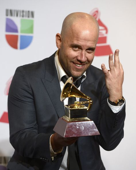 Gian Marco consiguió los premios Grammy Latino al Mejor Álbum Cantautor en los años 2005, 2011 y 2012. Quick Saves