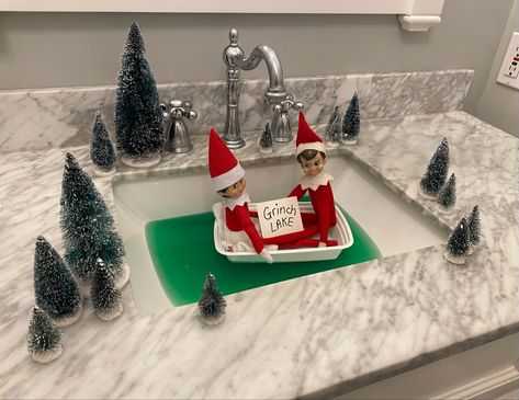 Elf On Shelf Funny, Elf 2023, Elf Stuff, Elf Ideas Easy, Bad Elf, Elf Funny, Awesome Elf On The Shelf Ideas, Elf Activities, Xmas Elf