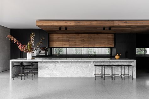 strong symmetrical lines + raw materials dominate concrete residence by the coast of australia Kitchen Inspiration Design, Counter Tops, Interior Design Kitchen, 인테리어 디자인, Kitchen Room, Modern Kitchen Design, Kitchen Inspirations, New Kitchen, Kitchen Interior