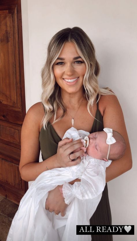 Sadie Robertson And Honey, Sadie Robertson Hair, Sadie Huff, Sadie Robertson Outfits, John Luke Robertson, Missy Robertson, Jacob And Bella, Baby Aesthetic, Cute Family Photos