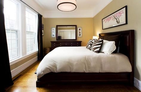 How to Stretch Small Bedroom Designs, Home Staging Tips and Bedroom Decorating Ideas Bed Facing Window, Wood Furniture Bedroom Decor, Grey Bedroom Colors, Small Bedroom Colours, Dark Wood Bedroom Furniture, Dark Wood Bedroom, Brown Furniture Bedroom, Dark Bedroom Furniture, Dark Wood Furniture