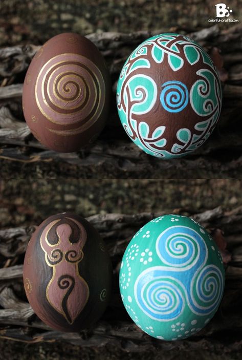 Easter Eggs Magic Symbols #DIY #Tutorial #Pagan / Eier bemalen #magische Symbole #Ostarahttp://colorful-crafts.com/easter-eggs-2014-magic-symbols/ Colorful Crafts, Magical Symbols, Goddess Symbols, Wiccan Crafts, Pagan Crafts, Vernal Equinox, Witchy Crafts, Magic Symbols, Wicca Witchcraft