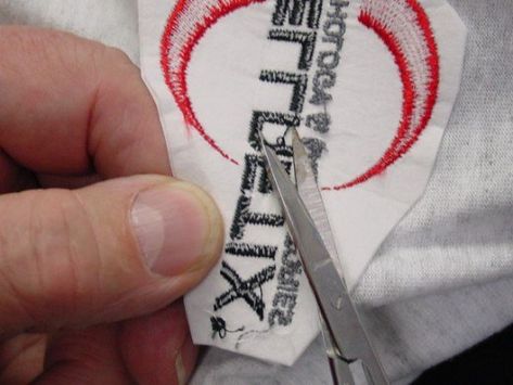 Picking out stitches can save an embroidered garment from apparent disaster. With the proper techniques and enough patience, almost any design can be removed and sewn over. Machine Embroidery Tutorials, Bernina Embroidery, Creeper Minecraft, Embroidery Tips, Sewing Machine Embroidery, Brother Embroidery, Embroidery Stitch, Embroidery Tutorial, Machine Embroidery Projects