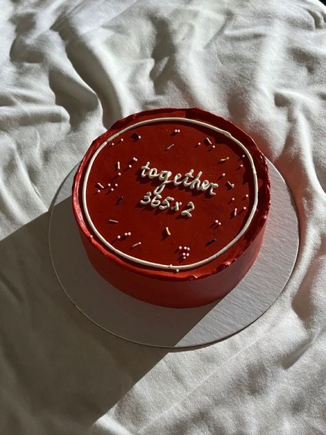 Aesthetic Cakes For Anniversary, Anniversary Cake Ideas Aesthetic, Anniversary Cake Quotes, Wedding Anniversary Cake Aesthetic, Anniversary Cake For Couple, Bento Cake Quotes, Bento Cake Design Valentines, 2nd Anniversary Cake Aesthetic, Anniversary Aesthetic Cake