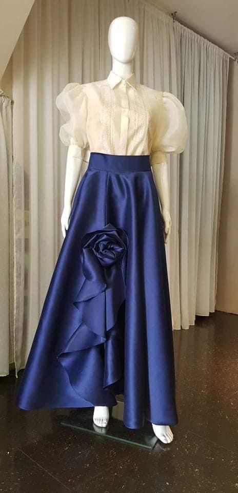 Barot Saya Modern, Modern Filipiniana Dress, Coat Dresses, Filipiniana Wedding, Filipino Fashion, Modern Filipiniana, Filipiniana Dress, Modern Gown, Oc Outfits