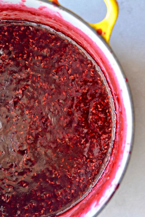 Raspberry Jalapeno Jelly, Blueberry Butter Recipe, Raspberry Jalapeno Jam, Canning Jam Recipes, Raspberry Jam Recipe, Jalapeno Jam, Jalapeno Jelly, Freezer Jam Recipes, Chilli Jam