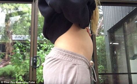 Pregnant Teresa Palmer shows off her 13-week baby bump 9 Week Baby Bump, One Month Pregnant Belly, 4 Weeks Pregnant Belly, 13 Week Baby Bump, 12 Week Baby Bump, 3 Months Pregnant Belly, Small Pregnant Belly, Pregnant Tummy, Small Baby Bump