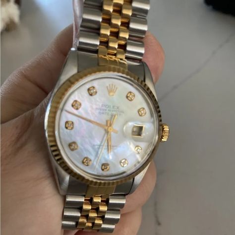 1986 Mother of Pearl Rolex Datejust 36mm S.S. 18kt Yellow Gold Bezel & Jubilee Rolex Datejust 36mm, Rolex Datejust, Pretty Things, Mother Of Pearl, Manhattan, Rolex, Champagne, Opal, Yellow Gold