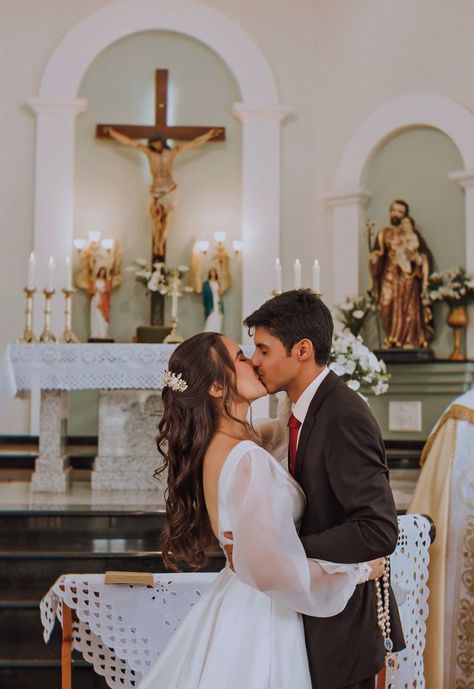 Convalidation Ceremony Catholic, Catholic Church Wedding Photos, Catholic Engagement Photos, Catholic Wedding Ideas, Catholic Wedding Dress, Catholic Wedding Aesthetic, Catholic Wedding Photography, Catholic Wedding Dresses, Traditional Catholic Wedding