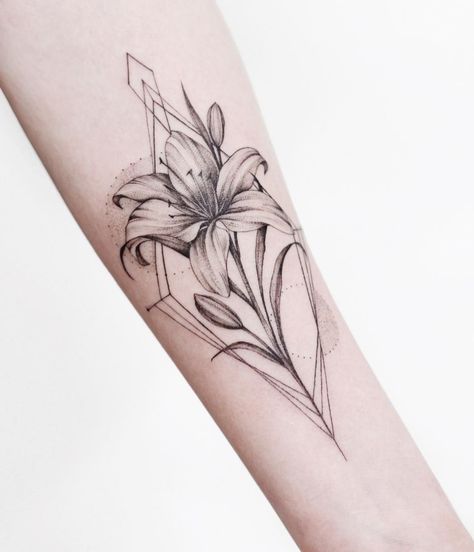 Amaryllis Tattoo, Bella Tattoo, Stargazer Lily Tattoo, Elk Tattoo, Tiger Lily Tattoos, Lillies Tattoo, Tattoo Linework, Lily Flower Tattoos, Inspiration Tattoos