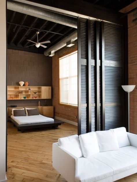 Cool way to divide room space in a loft Room Divider Ideas Bedroom, Casa Open Space, Architecture Renovation, Studio Apartment Design, Rustic Loft, Hanging Room Dividers, Sliding Wall, Dekorasi Kamar Tidur, Room Partition