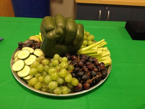 Hulk party tray Hulk Fruit Tray, Superhero Veggie Tray, Hulk Food Ideas, Hulk Party Food, Spider Man And Hulk Birthday, Hulk Birthday Party Food, Incredible Hulk Birthday Party, Superhero Birthday Party Food, Hulk Birthday Party