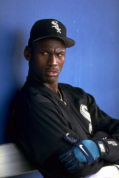 Micheal Jordan Aesthetic, Michael Jordan Aesthetic, Michael Jordan Family, Michael Jordan 90s, Michael Jordan Baseball, Michael Jordan Images, Jordans Aesthetic, Michael Jordan Art, Michael Jordan Photos