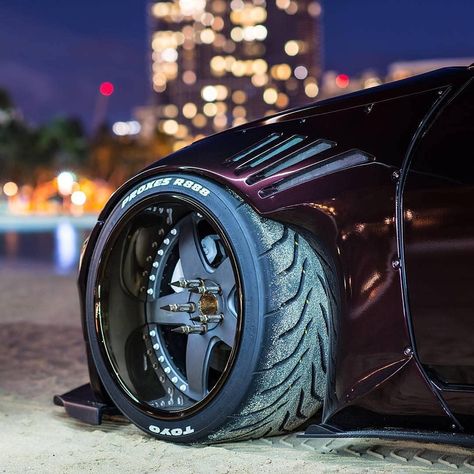 Bagged Rocket Bunny Nissan 350z sitting on deep dish wheels. ⏬ Rice or Nice ? 🤤 #350z | ? Vw Caddy Mk1, Bmw Motors, Pimped Out Cars, Wheel Design, Japanese Samurai, Rims And Tires, Rims For Cars, Nissan 350z, Expensive Cars