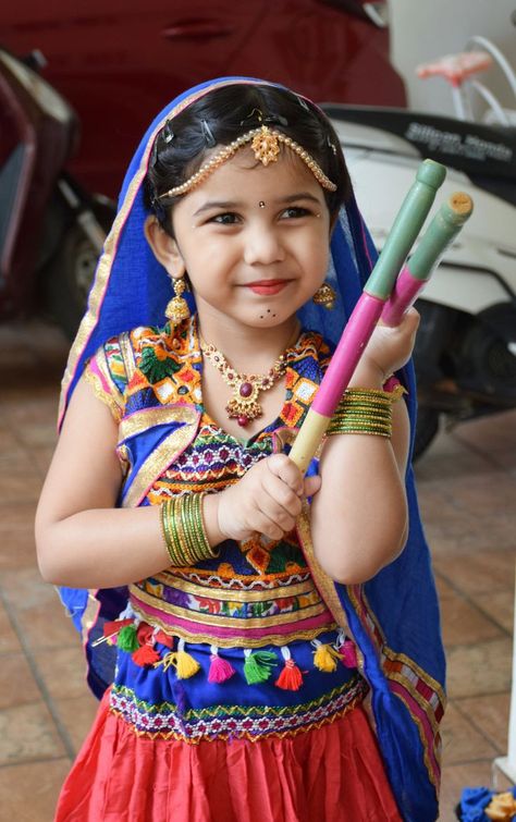 Little Radha Photoshoot, Radha Krishna Costume For Kids, Radha Getup For Girl, Radha Girl Dress, Radhe Makeup For Kids, Radha Krishna Kids Photoshoot, Gopikamma Getup For Kids, Gopika Getup For Baby Girl, Radha Fancy Dress For Kids