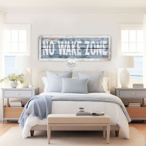 More than 25 lake house bedroom ideas that will impress you Lake House Guest Bedroom, Lake House Bedroom Ideas, Lake House Bedroom Decor, Modern Lake House Decor, Themed Room Decor, Lakehouse Bedroom, No Wake Zone, Lake House Sign, Lake House Bedroom