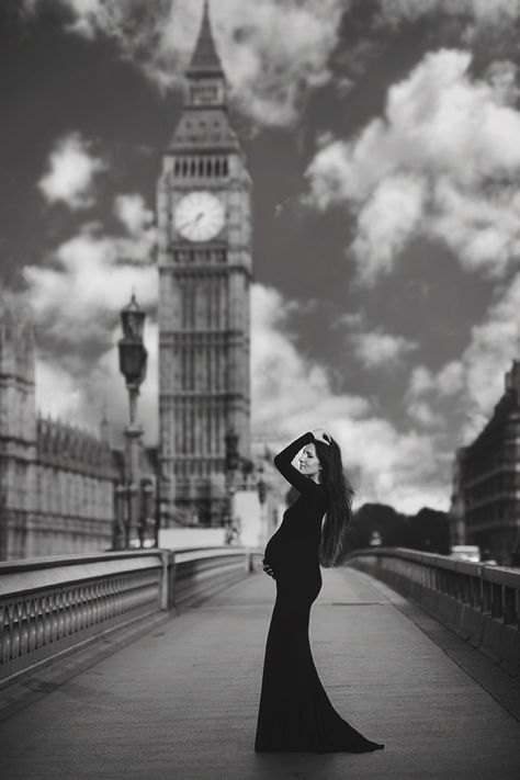 London Maternity Shoot, Paris Maternity Photoshoot, City Maternity Shoot, Paris Shoot, Trip Fits, London Rain, Rain Baby, Photoshoot London, Pregnancy Pics