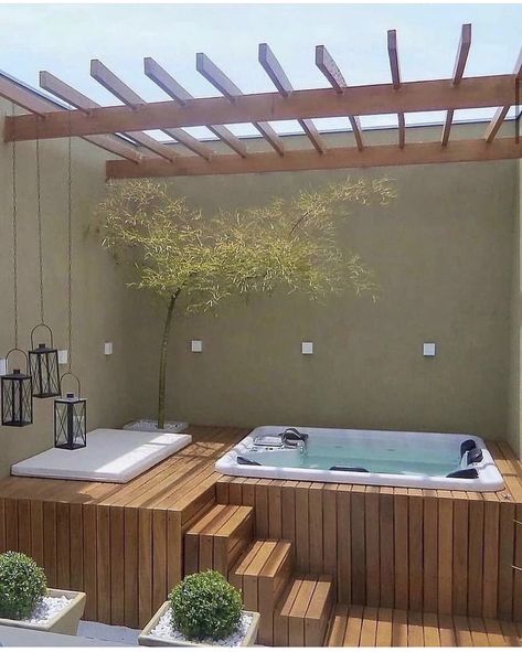 Whirpool Outdoor, Kleiner Pool Design, Hot Tub Landscaping, Kolam Koi, Hot Tub Patio, Hot Tub Deck, تصميم داخلي فاخر, Hot Tub Backyard, Hot Tub Garden