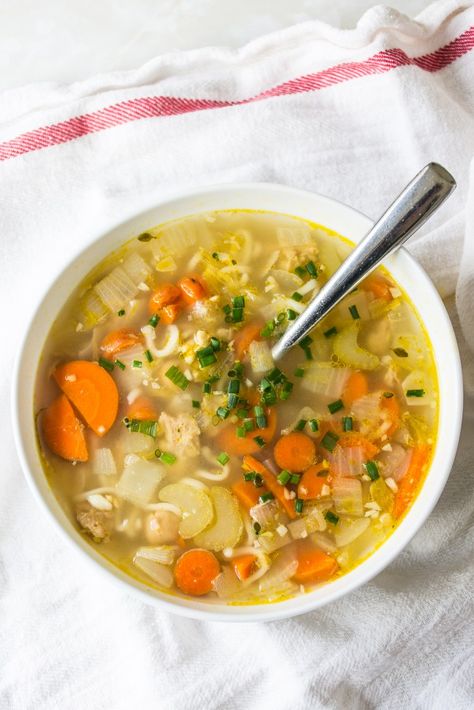 This comforting vegan no-chicken noodle soup can be made on the stovetop, or in a slow cooker. Rhubarb Liqueur Recipes, Ginger Liqueur Recipe, Chicken Noodle Soup Can, Ginger Liqueur, Recipe Soup, Noodle Soup Recipe, Noodle Recipe, Soup Vegan, Liqueurs Recipes