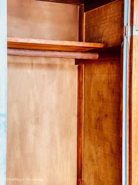 Old Wooden Wardrobe, Vintage Wardrobe Makeover, Closet Space Ideas, Custom Wardrobe Closet, Ideas For Rooms, Old Furniture Makeover, Old Wardrobe, Wardrobe Wall, Creative Closets