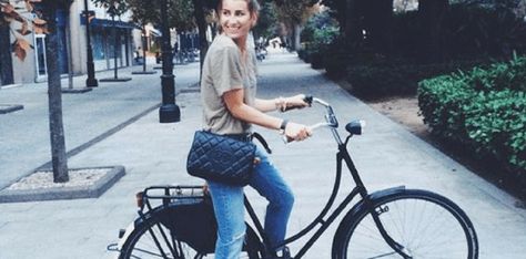 Find Cycling Date, Biking Outfits, Birthday Outfit Ideas For Women, Cute City, Birthday Outfit Ideas, Bicycle Chic, Bike Outfits, Adult Tricycle, Cycling Tights