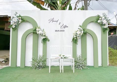 Flower Arch Ideas, Dekor Lamaran, Asian Wedding Decor, Outdoor Wedding Backdrops, Wedding Decorations Ideas, Wedding Decor Rustic, Flower Backdrop Wedding, Arch Ideas, Wedding Background Decoration