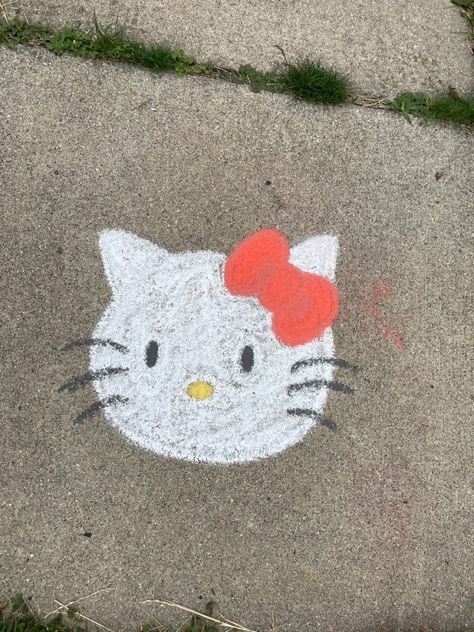 Teen Summer Crafts, Easy Chalk Art, Art Hello Kitty, Chalk Pictures, Chalk Designs, Fun Chalk Art, Chalk Ideas, Park Ideas, Chalk Design