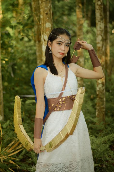 Artemis Goddess Outfit, Artemis Cosplay Goddesses, Artemis Halloween Costume, Artemis Costume Goddesses, Greek Mythology Cosplay, Artemis Goddess Costume, Greek Mythology Outfits, Greek Goddess Cosplay, Artemis Outfit