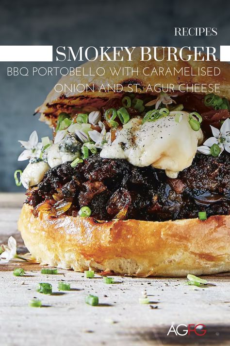 Celebrate International Burger Day with a twist! Our BBQ Portobello Burger with Caramelised Onions and Saint Agur Cheese is a must-try. 🍔🌿 Ideal for a cosy dinner or a gourmet treat.   Click the link to get the full recipe and make your burger day special! Portobello Burger Recipe, Easy Broccoli Soup, Portobello Burger, Caramelised Onions, Vegetarian Barbecue, Gourmet Burgers, Gourmet Treats, Burger Recipe, Burger Buns