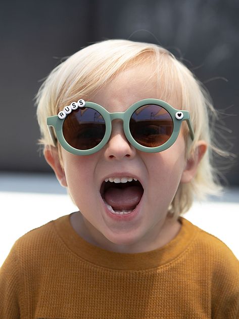 DIY name bead sunglasses, so easy to make! Diy Kids Sunglasses, Scrolling Instagram, Diy Sunglasses, Sunglasses For Kids, Beaded Sunglasses, Lego Birthday Party, Rhinestone Sunglasses, Lego Birthday, Alphabet Beads